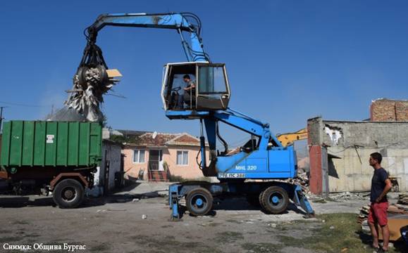 От 2013-а година насам, Общината е премахнала 387 незаконни постройки