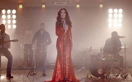 Ивана стана на 50! Примата отбелязва и 20 години на сцената с нов албум