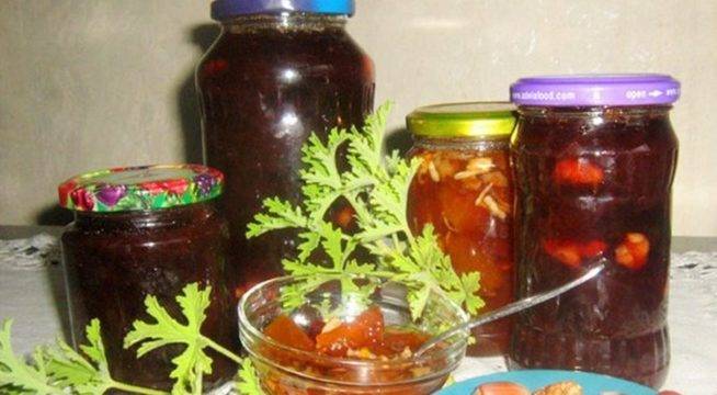 Забравената рецепта с индрише и небет шикер! Билките спират кашлицата за часове