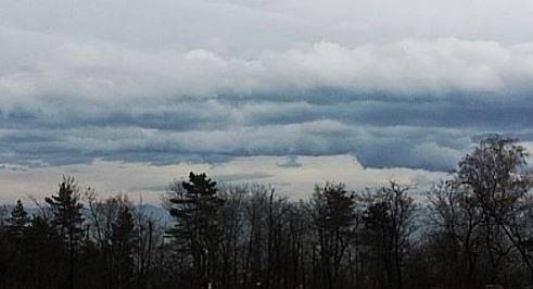 Днес с разкъсана облачност, но топло. Максималните температури ще са между 12° и 17°