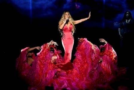 Марая Кери стана първата жена, която пее в Саудитска Арабия (ВИДЕО)