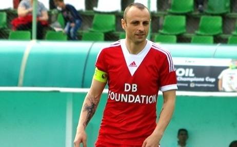 Томаш гласи Бербатов за халф – SportVox