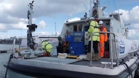 Откриха тяло в разбития самолет, с който пътуваше Емилиано Сала