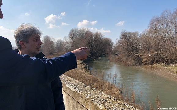 Скъса се предпазна дига на река Чая, в Садово е обявено частично бедствено положение