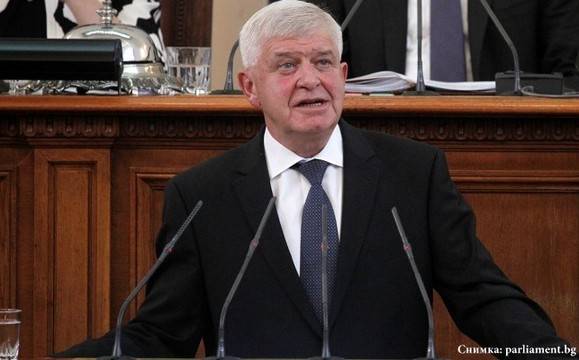 Ананиев: Затворени аптеки няма да има, гратисният период ще е най-малко 6 месеца