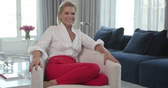 Упражнения по стил с 55-годишната Йоланда Хадид