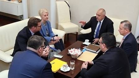 Цацаров: Замесен в случая „Скрипал“ агент на ГРУ е бил 3 пъти в България