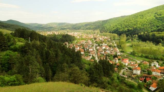 Ето с какво се занимава днес Ани Цолова и къде се намира