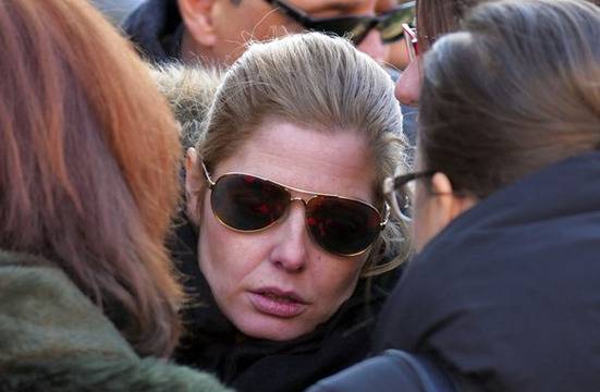 Алекс Сърчаджиева остава на улицата (Бившата на Иван Ласкин я съди за апартамента)