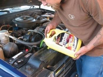 Защо и колко често трябва да се сменя антифриза?