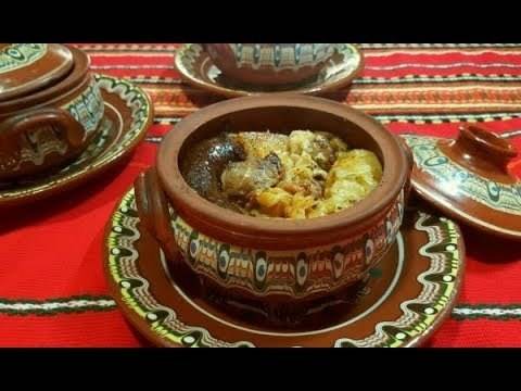 Капама в гювечета