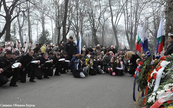 Бургас почете паметта на Васил Левски