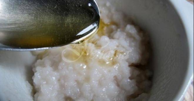 Колежките си дават парите за ботокс. Е, аз пък същия ефект постигам с домашна маска за жълти стотинки.