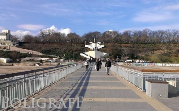 Времето остава предимно слънчево, но температурите тръгват надолу