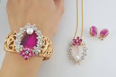 ЕЛЕГАНТНИ БИЖУТА ЗА 8 МАРТ и гривни за празника на жената – подаръци