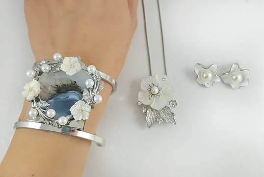 КРАЛСКИ БИЖУТА ЗА 8 МАРТ и топ идеи за подаръци за празника на жената