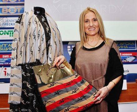 Българската дизайнерка Аксел Харди създаде нова уникална тъкан