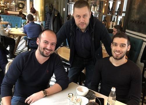 Щастлив край: двама младежи и един портфейл, намерен на улицата