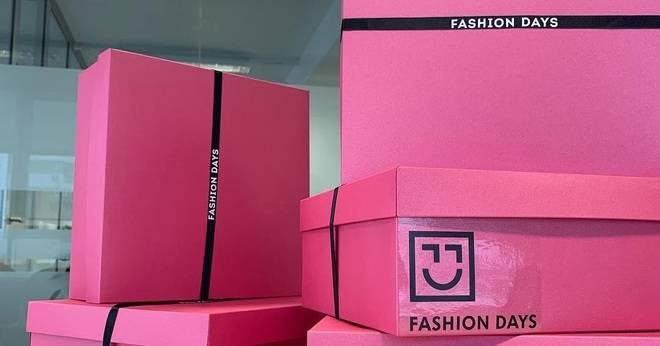 Спечелете кутии с модни изненади от Fashion Days