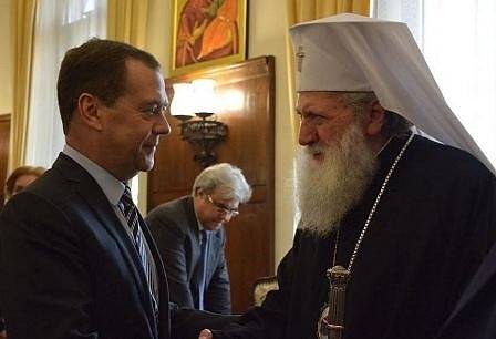 Патриарх Неофит се срещна с руския премиер Медведев