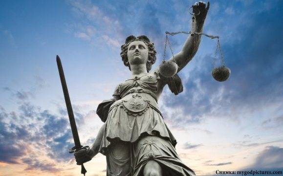 Постоянен арест за баща, пребил дъщеря си заради липсващи пари