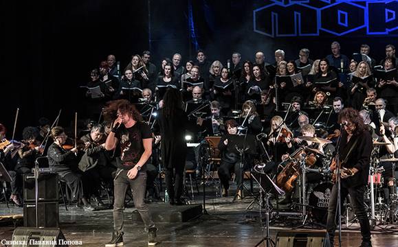 Кикимора и оркестъра на Операта отново заявяват: Рокът не е мъртъв!