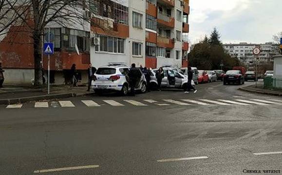 Полицията задържа четирима, разкрита е нова наркоквартира