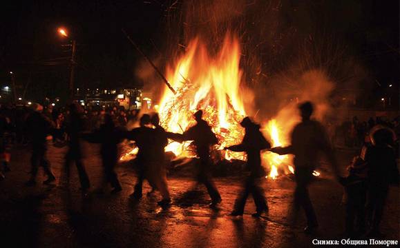 Поморие отново посреща Сирни Заговезни с весел маскарад