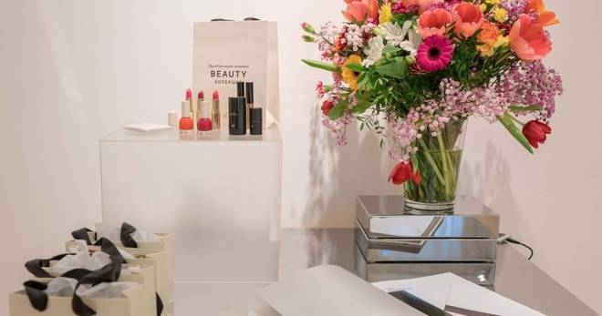 Спечелете 8 подаръчни комплекта от H&M Beauty