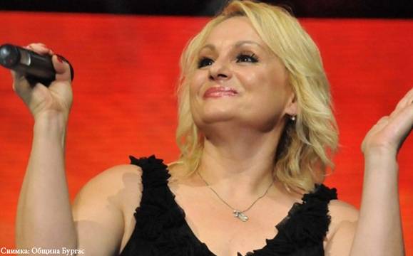 Тони Димитрова представя през уикенда в Бургас „Моите неизпратени писма“