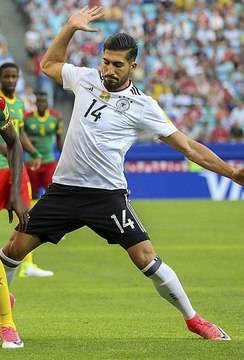 „Ювентус“ са семеен клуб като „Ливърпул“, споделя Емре Джан