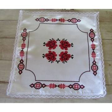 Кърпа с фолклорни мотиви