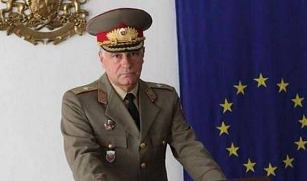 Пенсионират командира на Националната гвардейска част