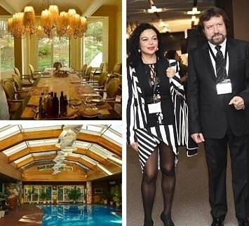 Започнаха огледите на палата на Баневи, обявен на търг за 6 млн. лева (СНИМКИ)