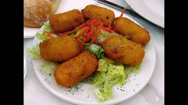 Картофени крокети с извара