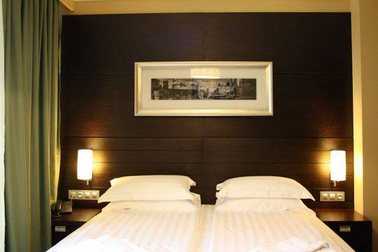 Бизнес Хотел в Студентски град