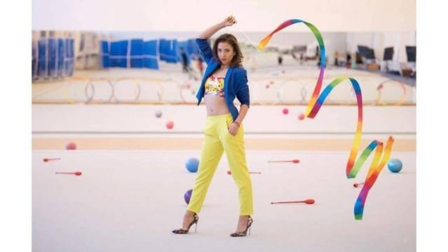 Грацията Катрин Тасева в „Лошо момиче“ на Мариан Вълев