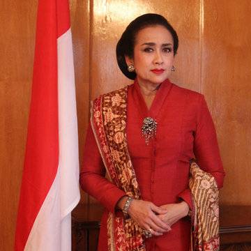 Цветана Манева и индонезийската посланичка откриват Италианския фестивал в Пловдив