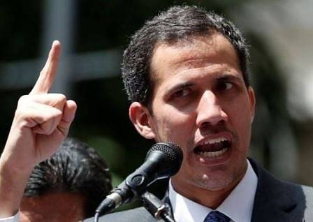 Хаун Гуайдо със забрана да заема обществени постове във Венецуела