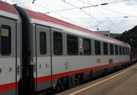 Смяната на часовото време в неделя ще засегне десетки влакове