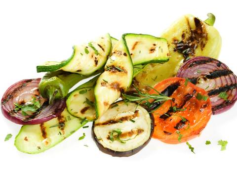 Зеленчуци на скара с балсамова марината