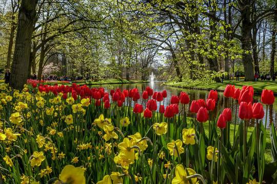 Времето през април: По-хладно от обичайното, дъжд около Великден