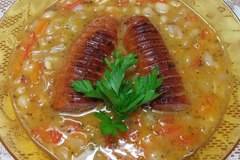 Родопска Боб Яхния с Наденица