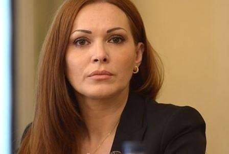 Масови уволнения и напускания в Агенцията по вписванията заради шефката им