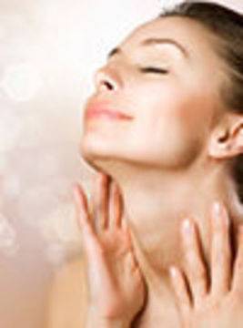 Грижа за деколтето и шията след 40+