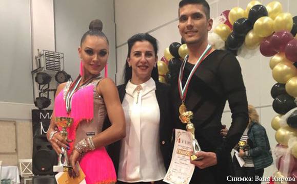 Мис България 2018 се окичи със златото на национален турнир по спортни танци
