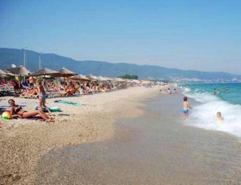 На Плаж в Слънчева Гърция