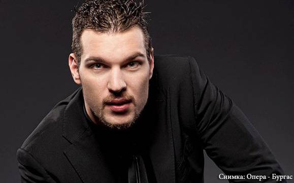 Горещ баритон влиза в ролята на Дон Жуан този петък в Операта