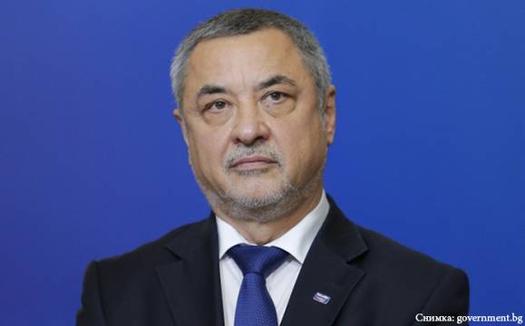 И Валери Симеонов попадна във вихъра на имотния скандал