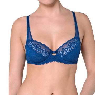 Малена – магазин за сутиени меки чашки големи размери Триумф Triumph 80F 80Ф сутиен голям размер мека чашка за голям бюст